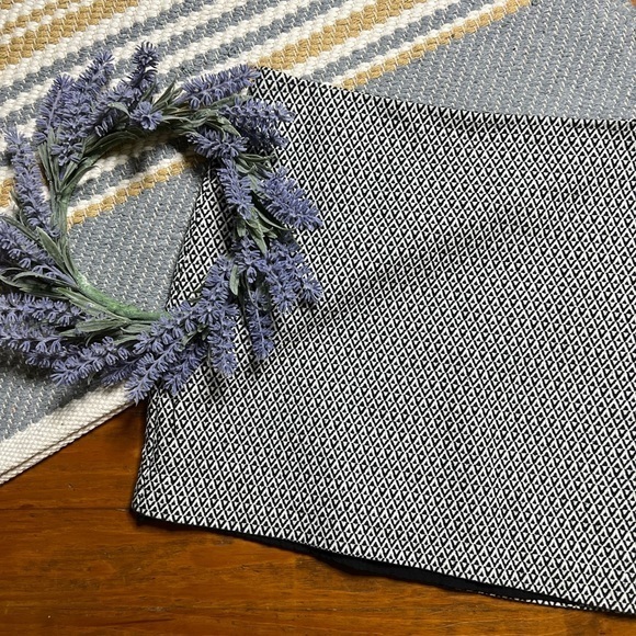 Gap side zipper closure diamond pattern mini skirt A9-4 - Picture 2 of 9